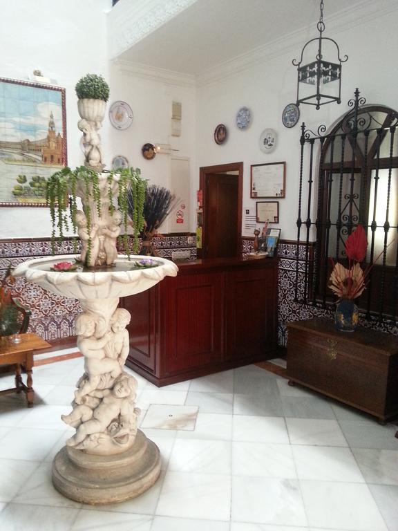 Hostal Trajano Севилья Экстерьер фото