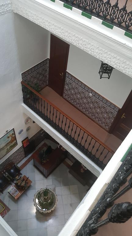 Hostal Trajano Севилья Экстерьер фото